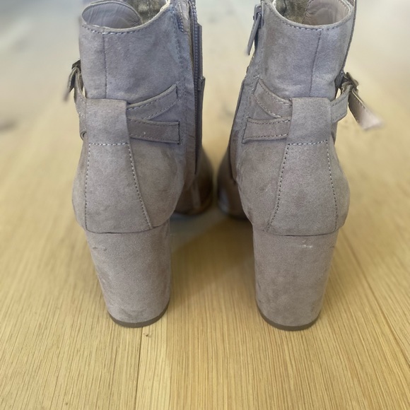 Banana Republic Booties - Picture 6 of 7
